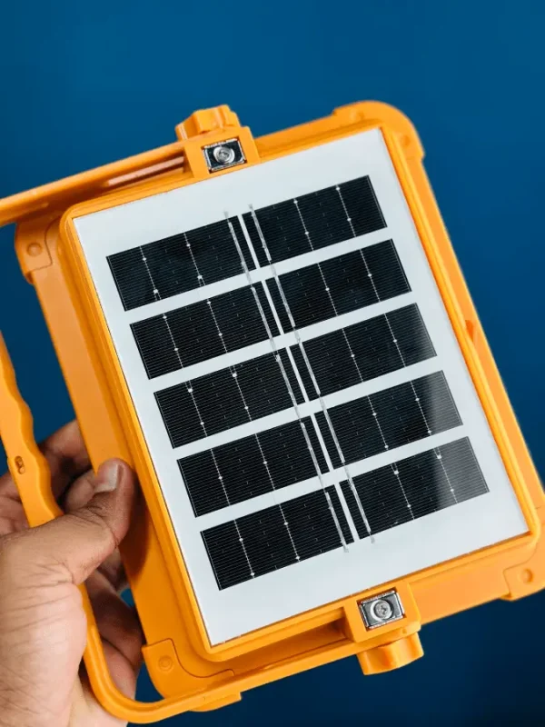 GearUP SFL-100 Solar LED Flood Light – 4800 mAh (IP66) - Image 3