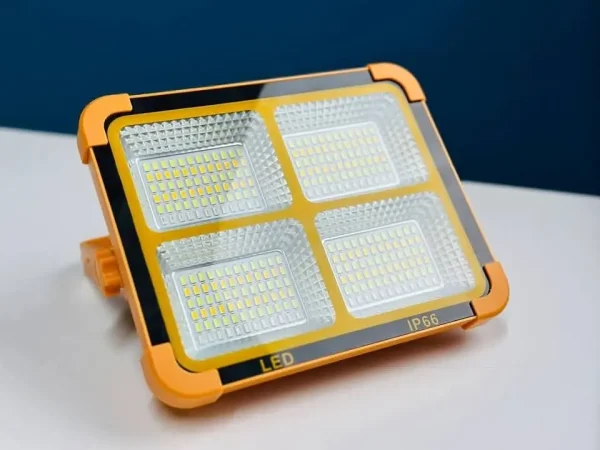 GearUP SFL-100 Solar LED Flood Light – 4800 mAh (IP66) - Image 2